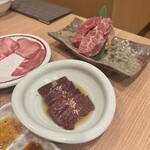 神泉ホルモン 三百屋 - 