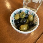 大衆イタリアンかね子 - オリーブ319円