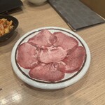 神泉ホルモン 三百屋 - 