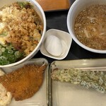 ちよ志手打うどん - 
