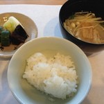 食の円居 なず菜 - 御飯（奈良県産 浅井農園ひのひかり）香の物、味噌汁