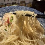和風楽麺 四代目 ひのでや - スープ、麺、はまぐりが8つ　どれもいい　美味しい一杯