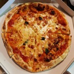 オリーブの丘 - 料理写真:マルゲリータ