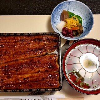 ぬりや 泉町大通り