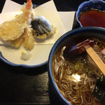 Karuizawa Gaden - 天婦羅と蕎麦が別盛りの天婦羅蕎麦
                        