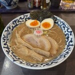 東京駅 斑鳩 - 濃厚東京駅らー麺
