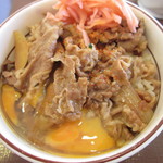 Sukiya - 牛丼ミニ＋卵。302円。