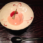 Kaiseki Okayama - 苺のパンナコッタ