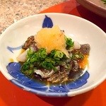 おかやまの味藤ひろ - 鯛の皮の炙りのおろしポン酢