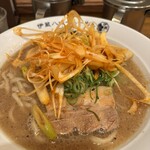 伊蔵八味噌らーめん - 