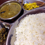 プルジャ ダイニング - ダルバート