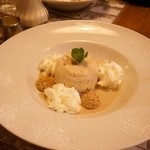 Restaurant Haesje Claes - Dutch Macaroon Cookie Pudding! 