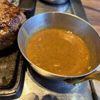 鉄板和食とワイン 萬鉄 - 牛スジカレー
