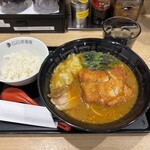 CoCo壱番屋 - 料理写真:カレーラーメン＋パリパリチキン
