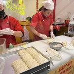本格餃子 包 - 撮影の許可を撮っています。