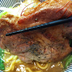 ○寅 麺屋 山本流 - 豚肉アップ