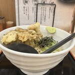 どんきゅう - 料理写真:舞茸天うどん
