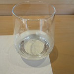 江戸前鮨 二鶴 - 日高見 弥助 500円(グラス)