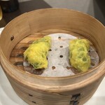 松の樹 - 海老ニラ蒸し餃子　300円×2個　1個から注文できます