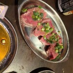炭火焼肉 牛牛 - 厚みのあるお肉
