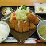 Tonkatsu Ishikawa - ロースとんかつ定食＋蟹クリームコロッケ