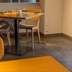 メシモ - 店内