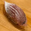 Sushi Shunsuke Asagaya - 春子鯛。中に煎り酒に漬けた昆布の細切りを挟みます。これもウンマイヾ(≧▽≦)ﾉ