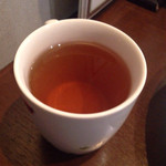 マレーチャン dua - チキンライスセット ¥1,000 に付くプーアル茶