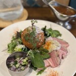 spice＆cafe SidMid - 11周年限定SPカレー
「ライスクロケッタ爆弾・スペシャルビーフカリー」
