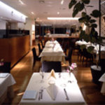 IL PINOLO - 店内は3つの表情の違うフロア