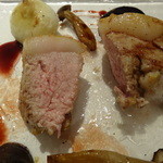 リストランテ サクラ - ピンクに焼き上がった黒豚のオーブン焼き