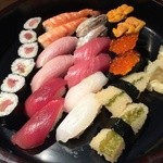魚浜 - 寿司盛り合わせ