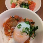 ガスト - キムチ丼温玉のせ