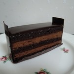 アシッドラシーヌ - ☆サバティック
       
      ショコラのムースとガナッシュクリーム
      