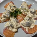 居酒屋　うみ幸 - サーモンしめさばタルタルを添えて