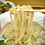 らーめん弥七 - 醤油らーめん900円税込み