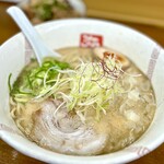 らーめん弥七 - 醤油らーめん900円税込み
