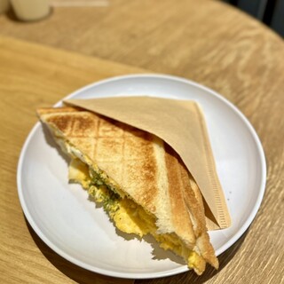 UNI COFFEE ROASTERY_0