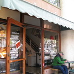 Bette's Oceanview Diner - 外の席でノンビリも良い