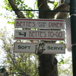 Bette's Oceanview Diner - お店の看板