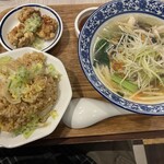 上海常 - 料理写真:選べる麺と油淋鶏セット（税込1,749円）。※麺は蒸し鶏塩翡翠麺