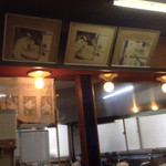 柳華 - 佐野ラーメンの様な麺打ちをしている写真です。