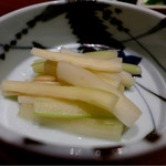 三平酒寮 - セロリの浅漬け