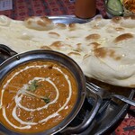 YABIN インド・ネパール料理 - ナンは店内食べるときはおかわり自由、または一枚自由