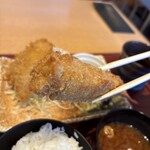 まるは食堂 - 料理写真:まるはと言えば極太で特大なエビフライです。