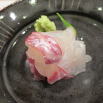 新ばし 星野 - 淡路の朝〆の鯛のお造りはシンプルイズべストです。
