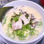 博多天神 - 料理写真:豚骨ラーメン￥650　2026.4.2