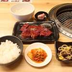 やきにく 牛三 おおつか - 