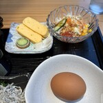 Ekimae no Rakuda - 