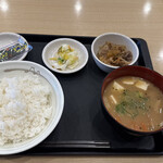 松屋 - 料理写真:豚汁朝定食¥610